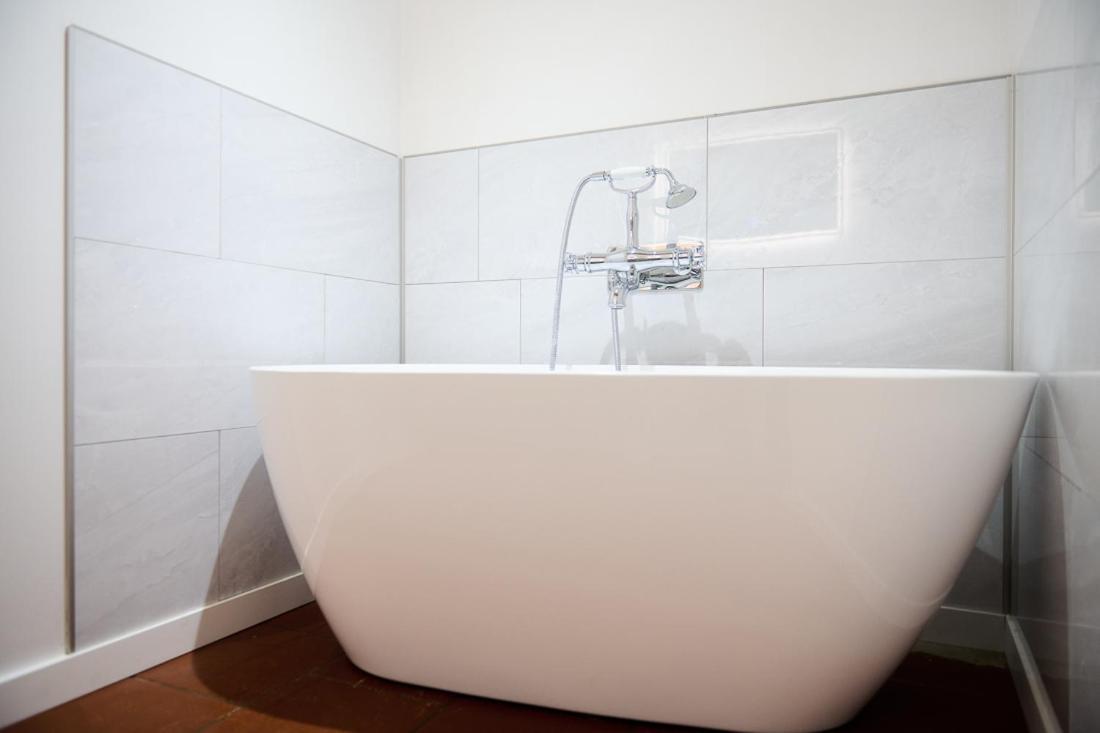 Bed and Breakfast Le Repaire Lagardere Lussac  Exterior foto