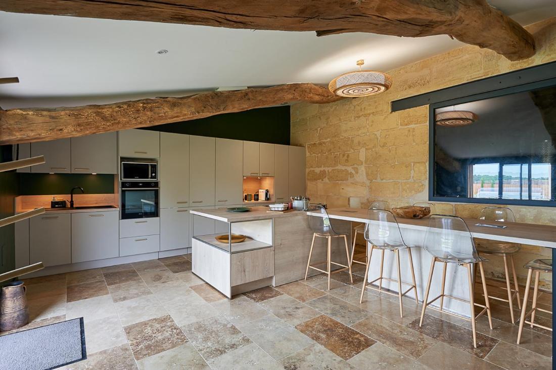 Bed and Breakfast Le Repaire Lagardere Lussac  Exterior foto